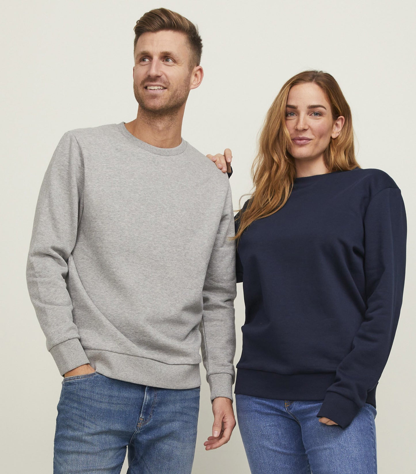 Designa din egen broderade sweater